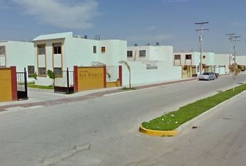 Casa en fraccionamiento en  Cda. San Gregórıo, Amistad, Torreón, Coahuila De Zaragoza, México