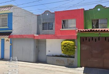 Casa en  Paseo De La Calzada 138, Bosques De La Alameda, Celaya, Guanajuato, México