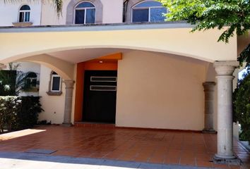 Casa en fraccionamiento en  Las Alamedas, Arcada Alameda, Celaya, Guanajuato, México