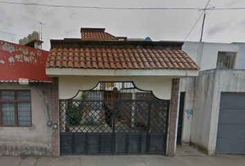 Casa en  Calle San Patricio 450, Real De Santa Rosa, Colonia, Uruapan, Michoacán, México