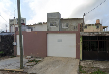 Casa en  Av Juventino Rosas, Petroquimica, 96519 Coatzacoalcos, Ver., México