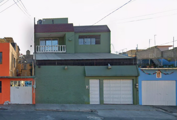 Casa en  Av Dos Arbolitos 147-mz 011, Mz 011, Benito Juárez, 57000 Nezahualcóyotl, Méx., México
