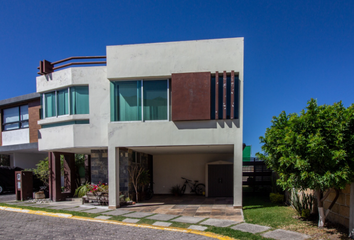 Casa en fraccionamiento en  San Bernardino Tlaxcalancingo, San Andrés Cholula