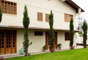 Casa en  San Isidro Del Inca, Quito
