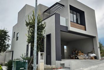 Casa en  Santoral Ii, Avenida Paseo De Los Leones, Cumbres, Monterrey, Nuevo León, México