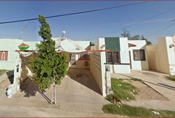 Casa en fraccionamiento en  Santa Alejandra, Villas De San Miguel, Nuevo Laredo, Tamaulipas, México