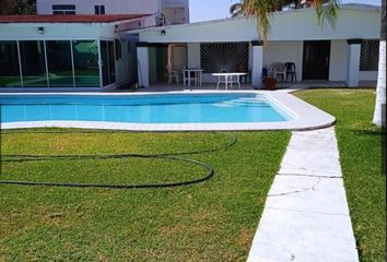 Casa en fraccionamiento en  Fraccionamiento Paraiso Tlahuica, Cuautla - Izucar De Matamoros, Cuautla De Morelos, Morelos, México