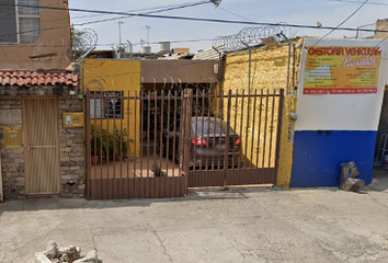 Casa en fraccionamiento en  Santo Tomás 1976, Talpita, Guadalajara, Jalisco, México
