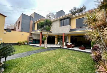 Casa en  Jirón Alonso De Molina 900, Lima, Perú