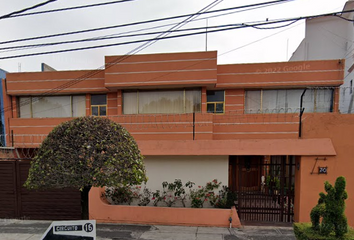 Casa en  Cto Juristas, Cd. Satélite, 53100 Naucalpan De Juárez, Méx., México
