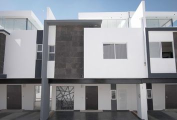 Casa en fraccionamiento en  Avenida Doctor Ángel Leaño, Los Robles, Zapopan, Jalisco, 45134, Mex