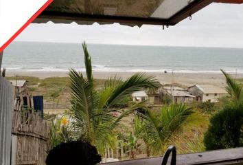 Casa en  9x76+fhm, Cojimíes, Ecuador