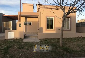 Casa en  Alberto Cecato, Provincia De Córdoba, Argentina