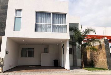 Casa en fraccionamiento en  Privada San Jacinto, Santiago Momoxpan, Cholula De Rivadavia, Puebla, México