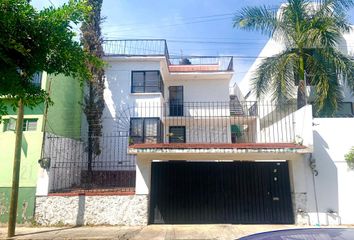 Casa en  Miguel Hidalgo, Cuernavaca, Morelos
