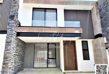 Casa en fraccionamiento en  Portavedra Residencial, Lagos De Moreno-león De Los Aldama, Lagunillas, Guanajuato, México