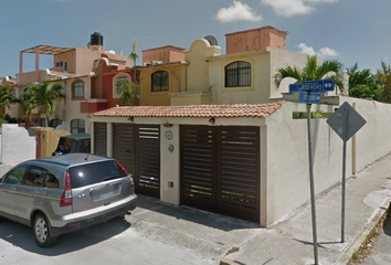 Casa en  Calle Porto Novo 65, Sm 501, Porto Alegre, Cancún, Quintana Roo, México