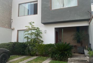 Casa en  Alameda El Espinel, Lima, Perú