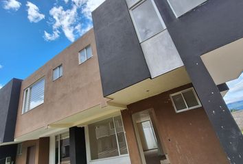 Casa en  Panzaleo & Abdón Calderón G., Quito, Ecuador