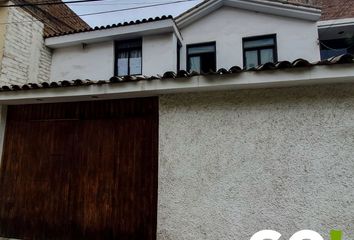 Casa en  Pasaje Abraham Valdelomar, Los Olivos, Perú