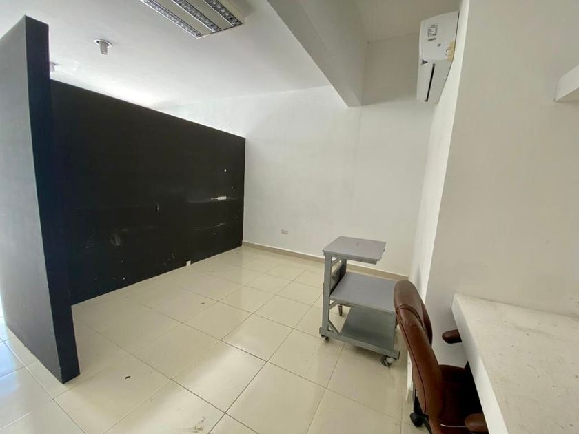 renta Local comercial en Jardines del Norte, Mérida, Mérida, Yucatán