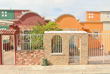 Casa en fraccionamiento en  Circuito De Los Abedules, Jalisco, México