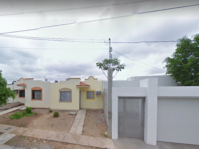 venta Casa en Fraccionamiento Las Quintas, Culiacán (MAG6286 )