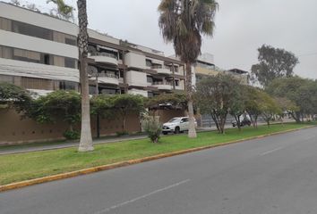 Departamento en  Avenida Monterrico Chico 624, Lima, Perú
