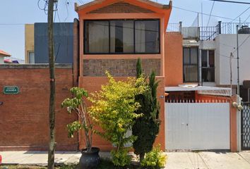 Casa en  Cda. Atenea Mz 056, Habitlas Rosas, 54069 Tlalnepantla De Baz, Méx., México