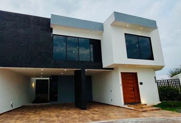 Casa en fraccionamiento en  Masada Residencial, Irapuato, Guanajuato, México