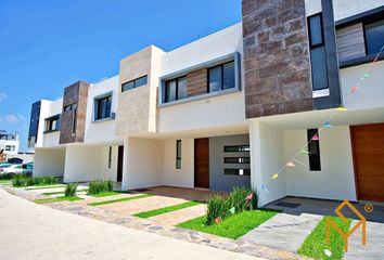 Casa en  Valle Imperial, Avenida Valle De Los Imperios, San Francisco Tesistán, Jalisco, México