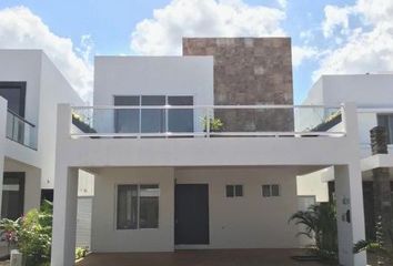 Casa en fraccionamiento en  Residencial Cumbres, Calle Monte Vinsón, Cancún, Quintana Roo, México