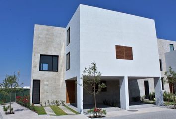 Casa en fraccionamiento en  Colonia Jurica, Municipio De Querétaro