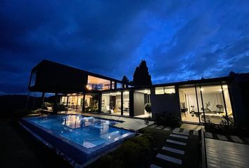 Casa en  Alto De Las Palmas, Avenida Las Palmas, Envigado, Antioquia, Colombia