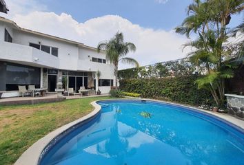 Casa en fraccionamiento en  Calzada De Los Reyes, Jardin Tetela, Cuernavaca, Mor., México