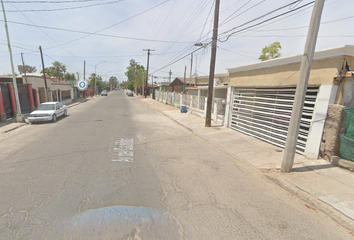 Casa en  Av Del Cabildo, Maestros Federales, Profesores Federales, 21370 Mexicali, B.c., México