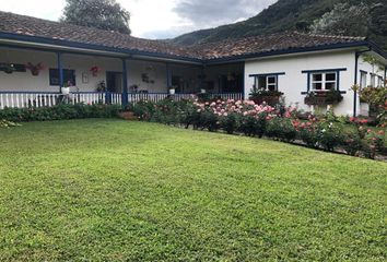 Villa-Quinta en  Saladito, Cali, Valle Del Cauca, Colombia