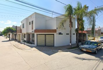 Casa en  Avenida Oxígeno, El Condado Plus, León, Guanajuato, México