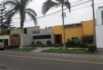 Casa en  Jr. Las Moras 330, La Molina, Perú