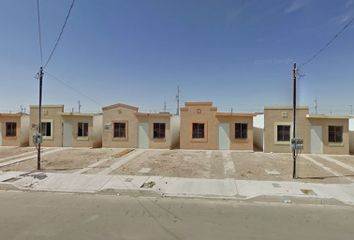 Casa en fraccionamiento en  Av. Gondamar, Lomas Altas, Mexicali, Baja California, México