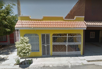 Casa en  Calle David Alfaro Siqueiros, Villa Verde, Mazatlán, Sinaloa, México