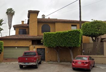 Casa en fraccionamiento en  Lomas De Agua Caliente, Tijuana