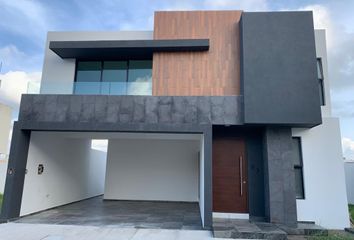 Casa en fraccionamiento en  Fracc. Lomas Del Sol, Boulevard Riviera Veracruzana, Veracruz, México