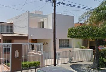 Casa en fraccionamiento en  Pez Austral 4045, Arboledas, 45070 Zapopan, Jal., México