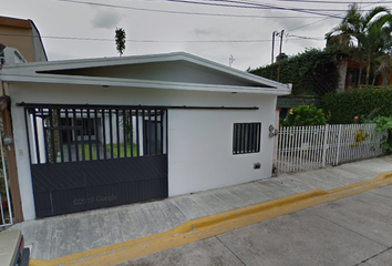 Casa en  Azalea, Córdoba, Jardin, Fortín De Las Flores, Veracruz, México