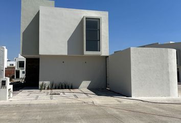 Casa en fraccionamiento en  Residencial Santa Fe, Avenida Río Grande, Morelia, Michoacán, México