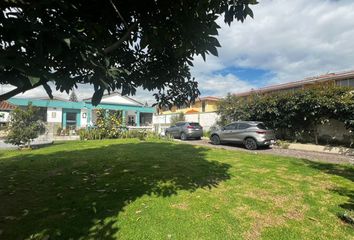 Casa en  Urbanizacion San José Del Valle, Quito, Ecuador