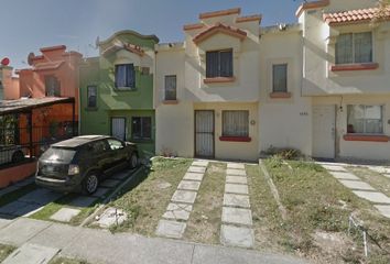 Casa en  Paseos De Santiago, Coyula, Tonalá, Jalisco, México