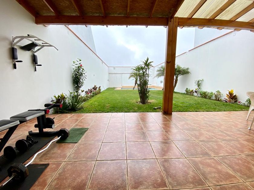 Casa en venta Urb Las Brisas De Villa, Chorrillos, Perú