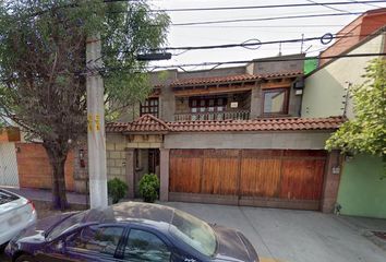 Casa en  San Lucas Tepetlacalco, Tlalnepantla De Baz